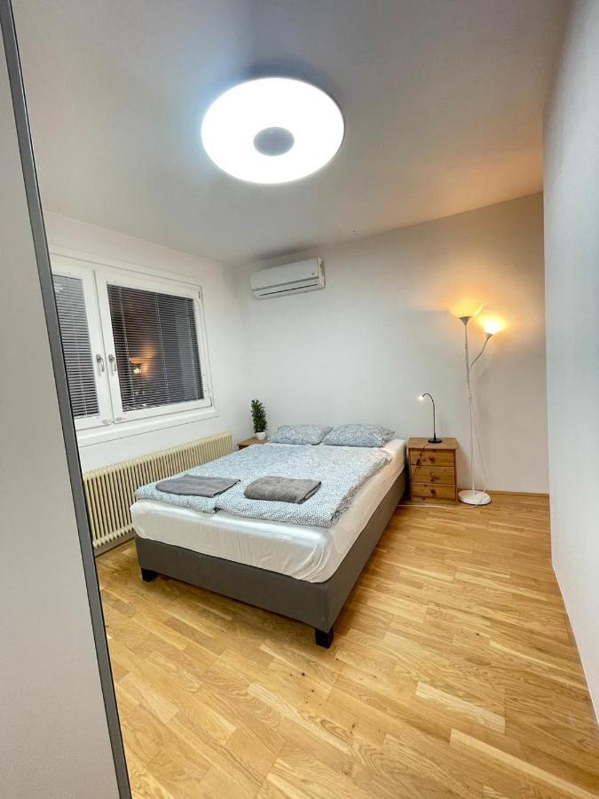 Nice Rooftop Hostel Відень Екстер'єр фото