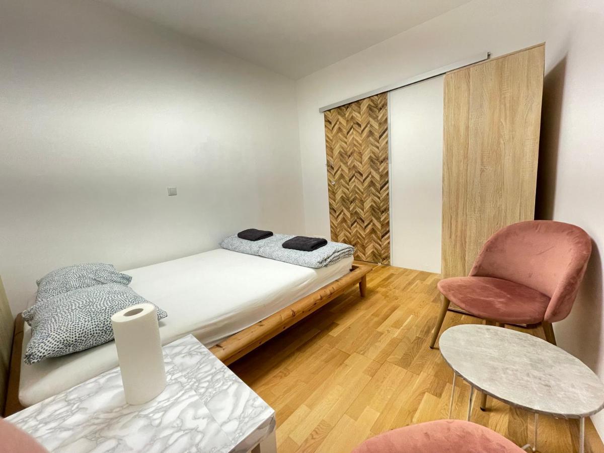 Nice Rooftop Hostel Відень Екстер'єр фото